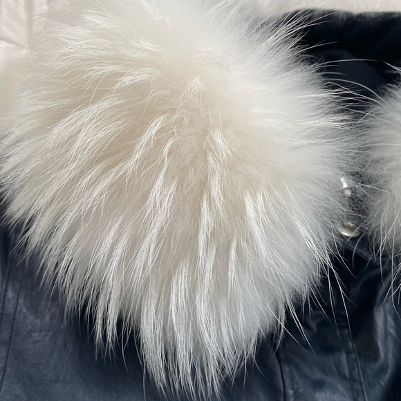 Free Ship. SAM hudson coat in NAVY white fur trim. - Picture 2 of 13